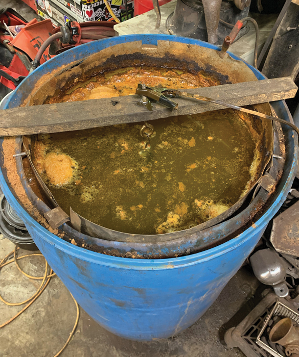 DIY Electrolysis for Cast Iron Grit